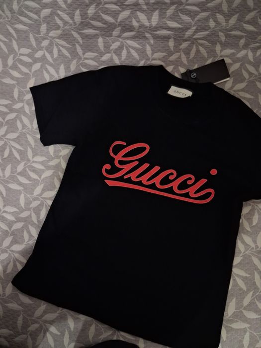 .Футболка:gucci.