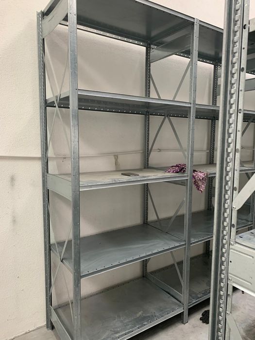 Rafturi metalice pentru depozitare marfa manuala si arhiva