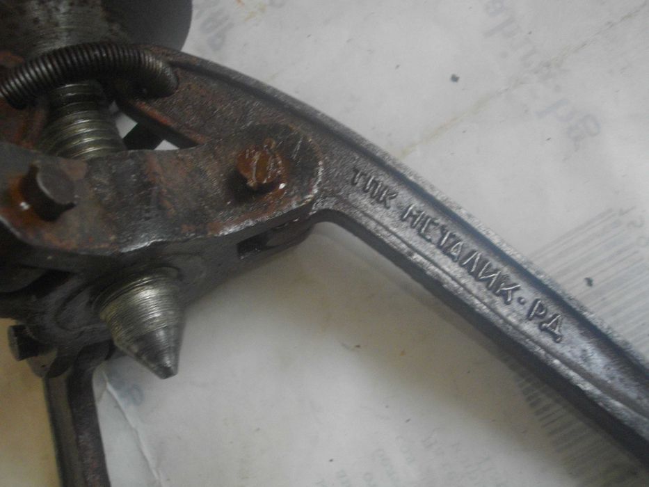 Трираменна скоба лагери Гилотина хартия А4 Руско ренде Винтонарезка 2"