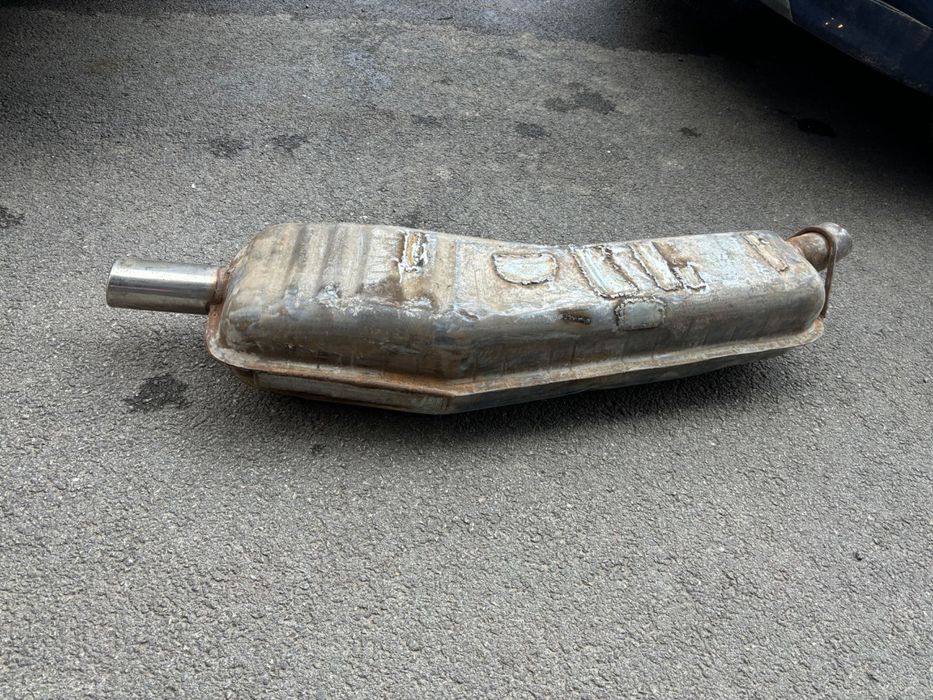 Гърне за е34 м50б20 оригинално