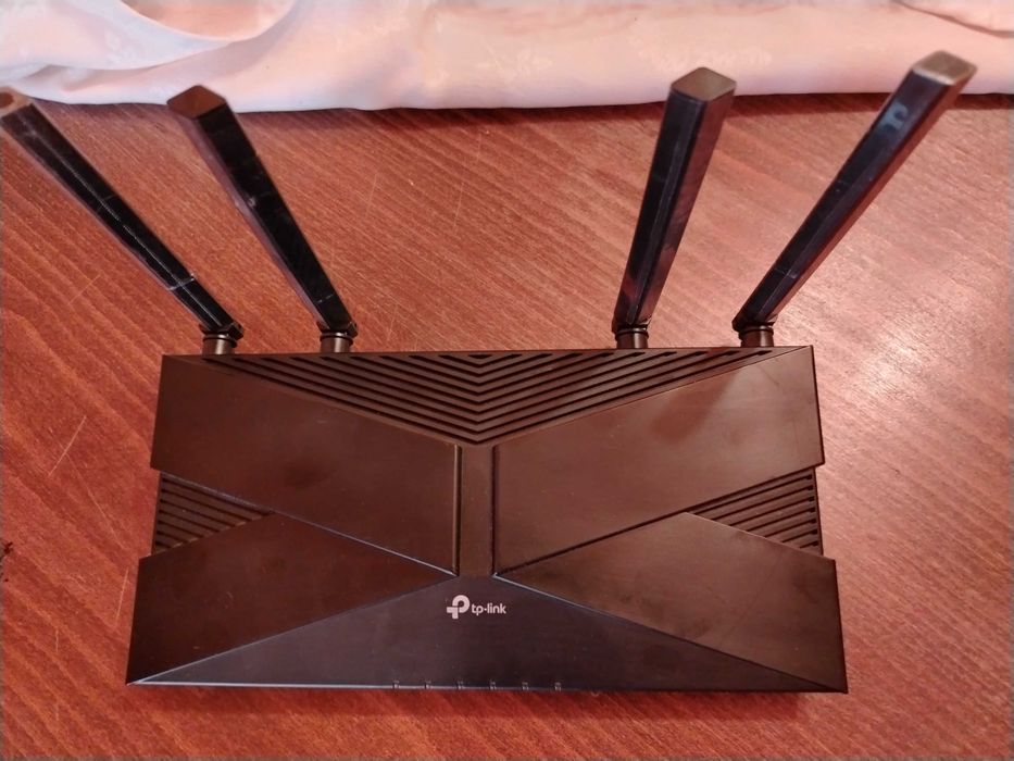 Гигабитов рутер TP-Link Archer EX220 AX1800 Wi-Fi 6