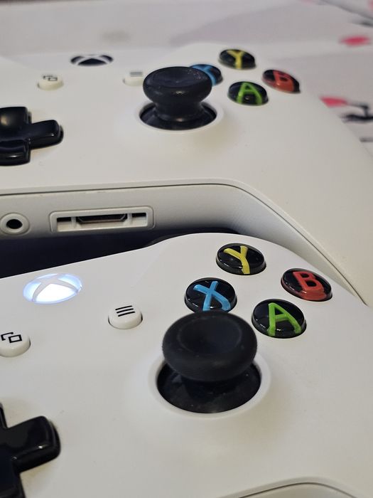 Контроллеры Xbox One/Series, 8bitdo SN30 Pro