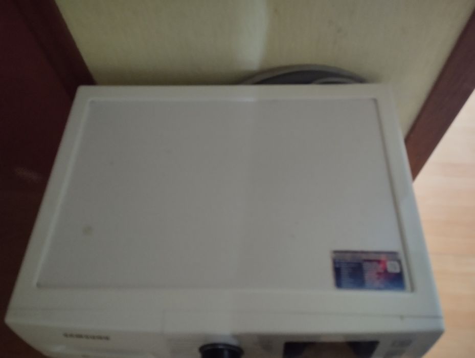 Продам  стиральную машину.