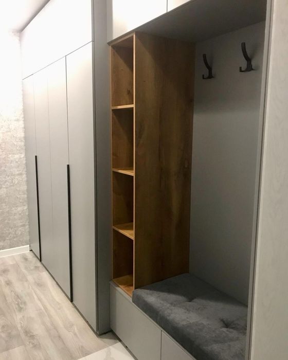 Офисная мебель.  Столы шкафы тумбы кресло