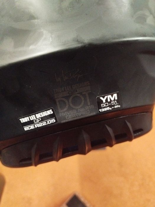 Troy lee каска youth gp размер 50-51 YM