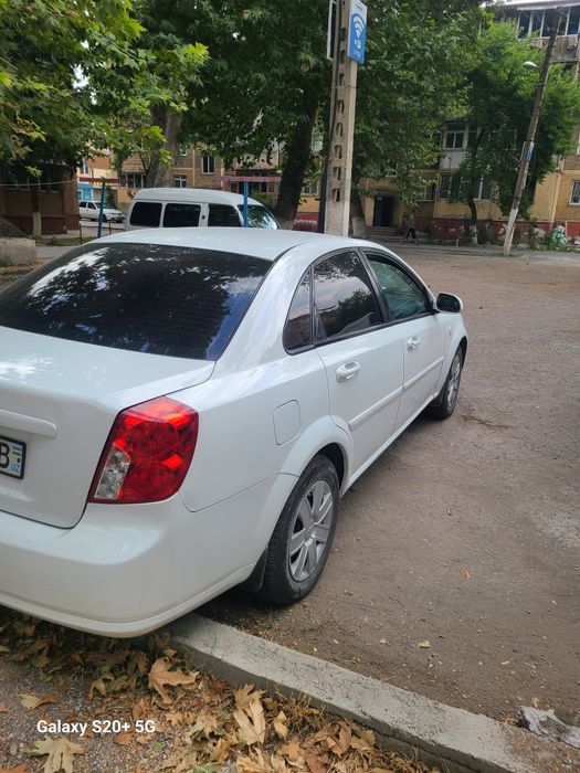 Shoshilin  2012yil oq 10% kiraska matan benzin