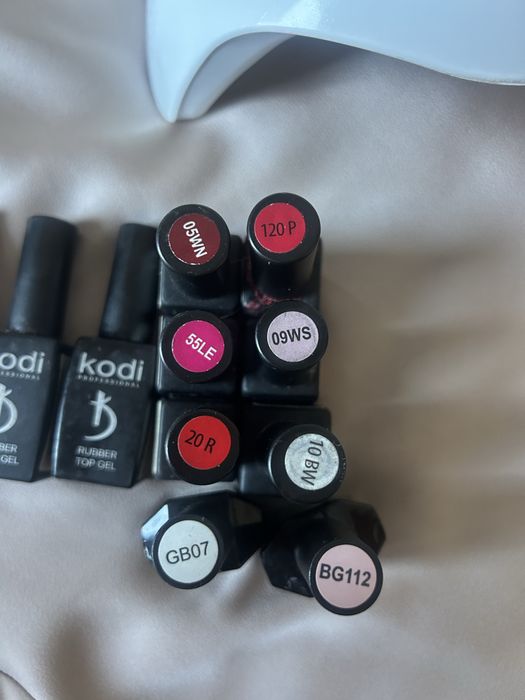 Гел лакове и лампа