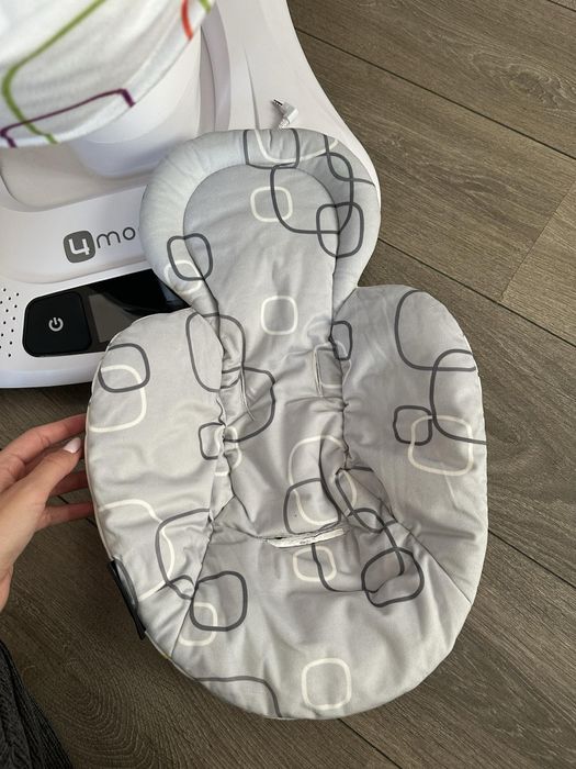 Електрическа бебешка люлка mamaRoo 4.0 Multi-color plush