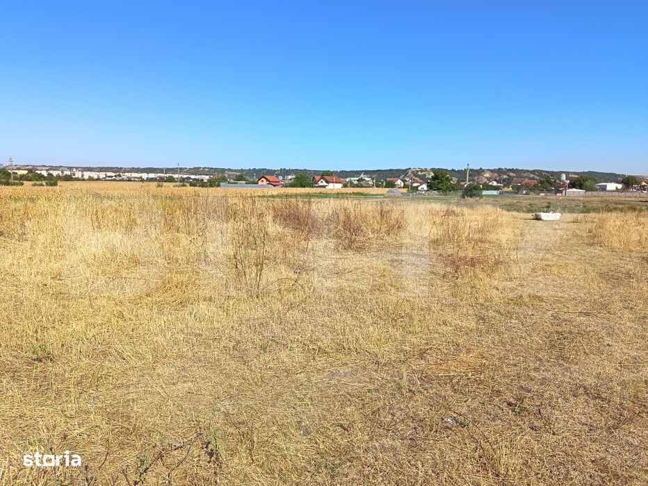 De vanzare: Teren extravilan 2.300 mp