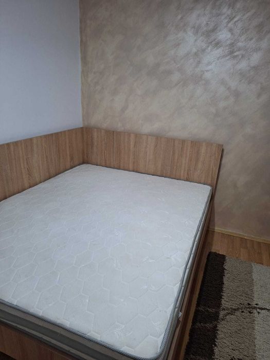 Inchiriez apartament