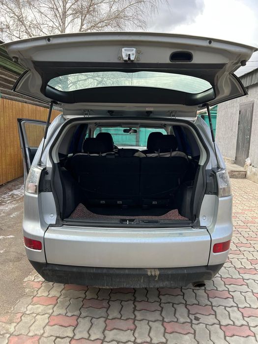 Продам mitsubishi outlander