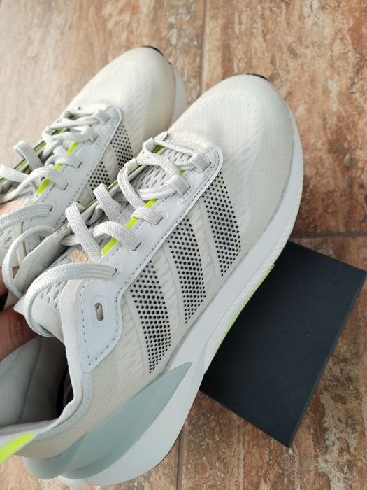 Маратонки Adidas 38