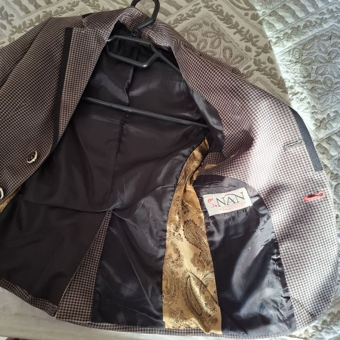 Продам пиджак мальчиковый