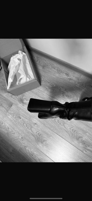 Продам сапоги на каблуке