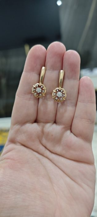 Золотые серьги 4.32 грамм , Россия