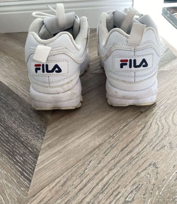 Продам кроссовки Fila