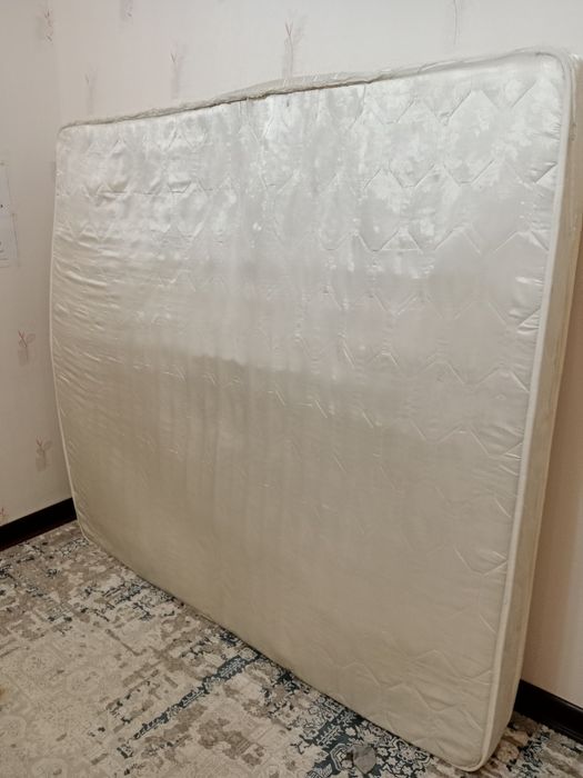 Матрас для кровати 200*180