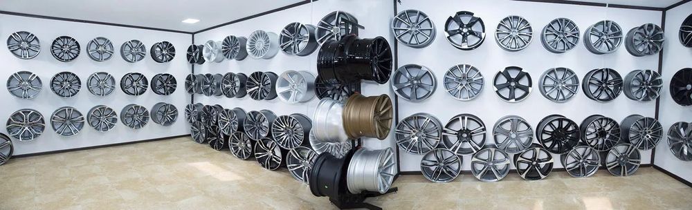 Bine ați venit la RoWheels, destinația ta pentru jante și accesorii auto de înaltă calitate! La RoWheels Magazin fizic si online de jante pentru Audi BMW Mercedes Porsche volkswagen