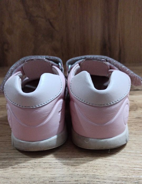 Детские сандалии для девочки Biomechanics 25 размер.