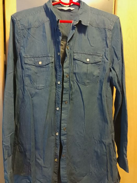 Cămașa de blugi bărbătească ,noua, cumpărată din Spania .Mărimea 46/XL