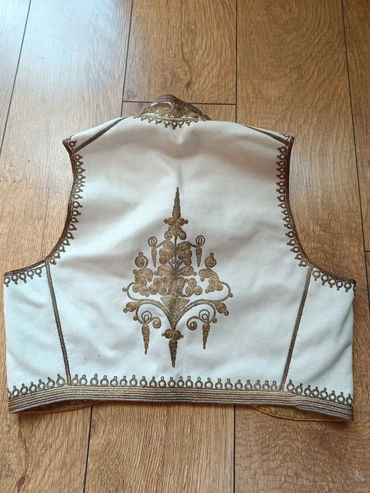 Детско сърмено елече