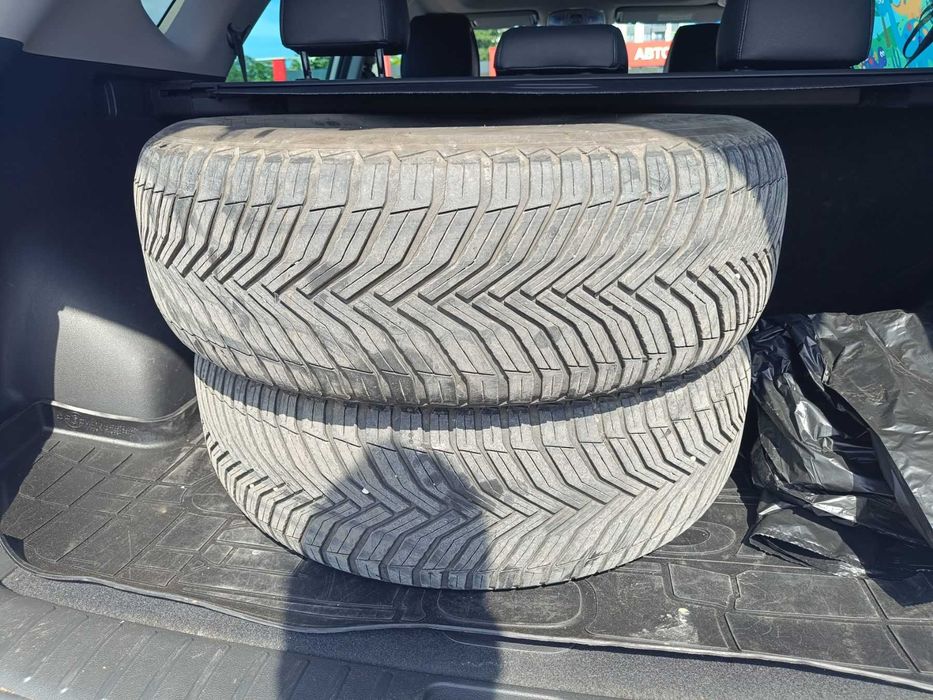 Гуми 2 бр - MICHELIN 225/60/17 - ДОТ 24