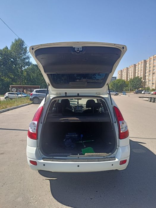 Продаю машину в хорошем состояние
