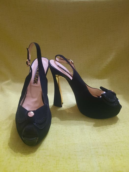 Туфли в каблуках