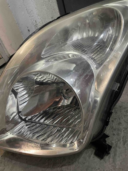 Фар за Сузуки Суйфт 1.3 / 2006г.