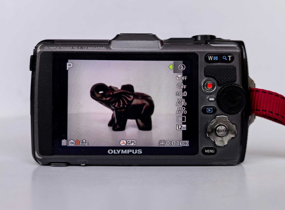 Фотоапарат Olympus TG - водоустойчив, удароустойчив, супер макро режим