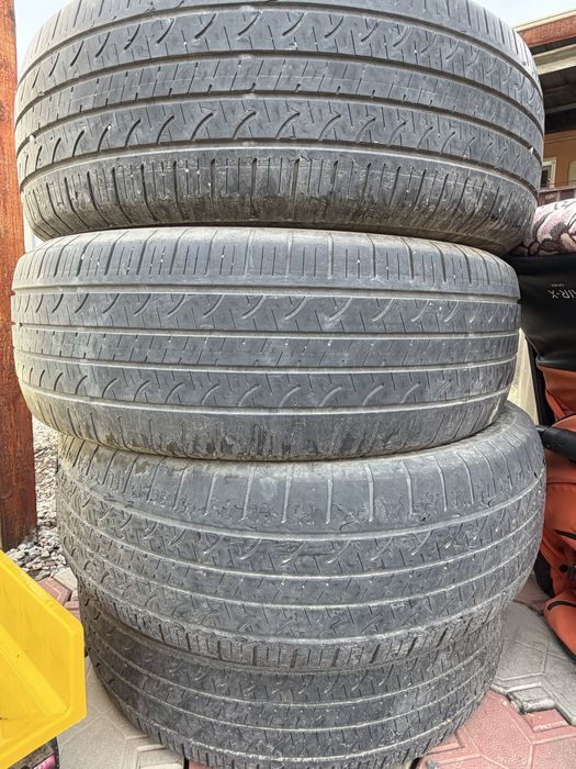 Продам комплект шин Yokohama