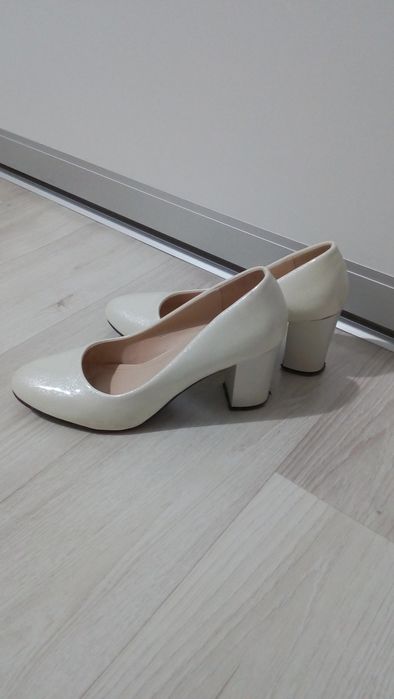 Продам  туфли в отличном состоянии