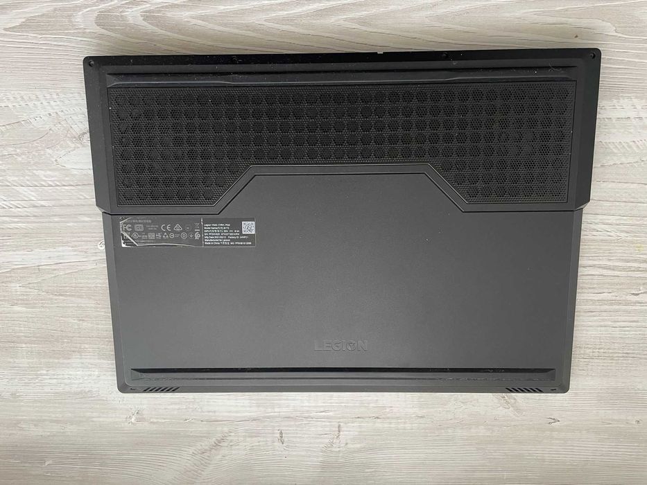 Laptop Gaming Lenovo legion y540 17IRH cu i5 gen 9 RTX1650 si 16RAM