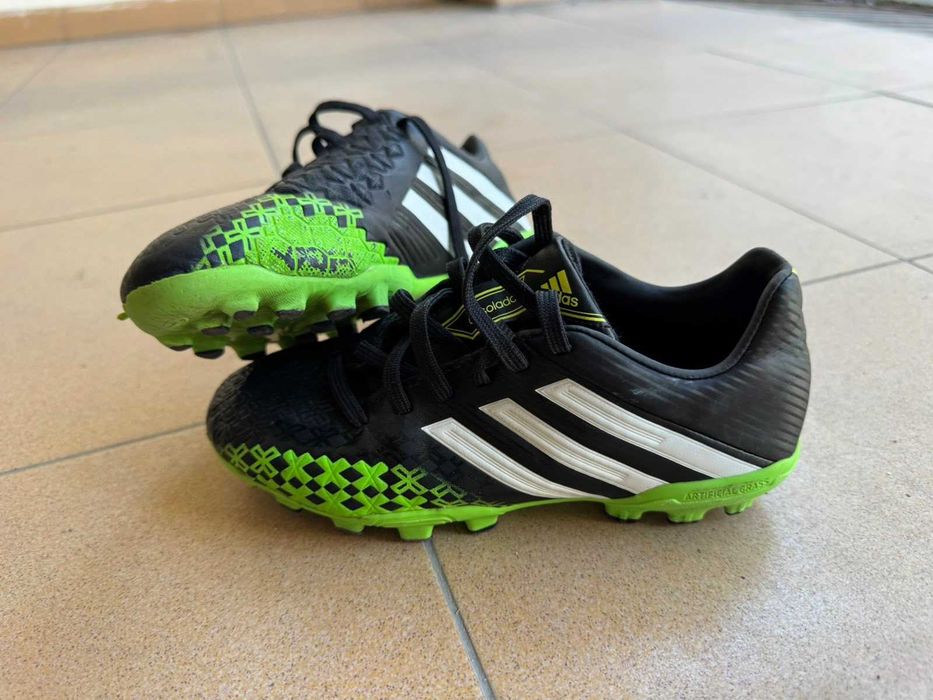 ADIDAS - Футболни обувки /Стоножки. № 33