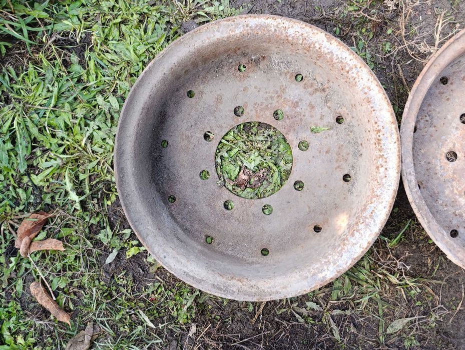 Диски на сельхозтехнику.