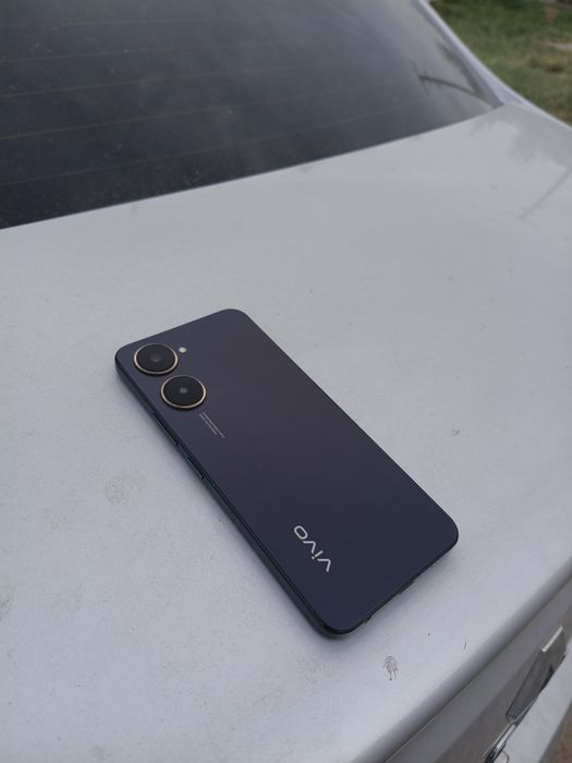 Продаю телефон Vivo Y03