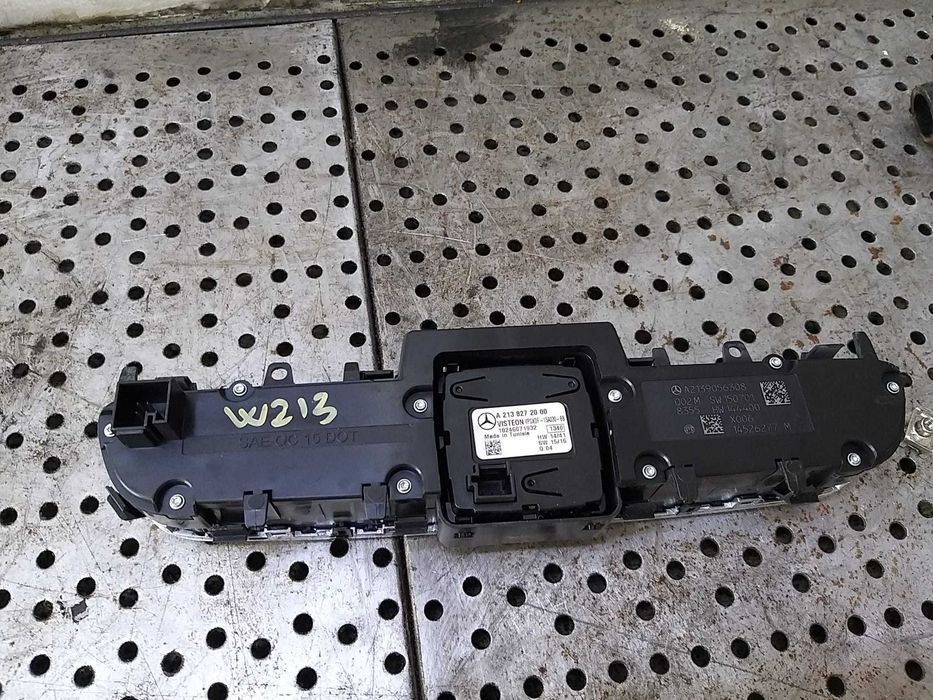 Butoane bord cu ceas analogic mercedes e class w213 a2138272000