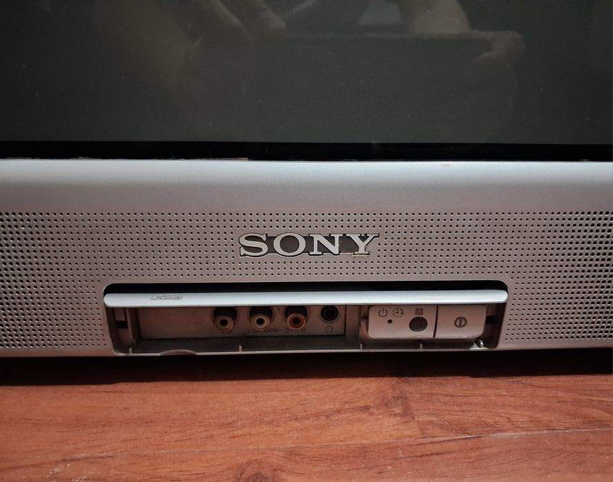 ЭЛТ телевизор Sony Trinitron KV-BT21M80