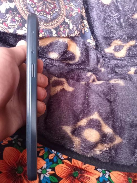 Infinks L901 xolati yangi