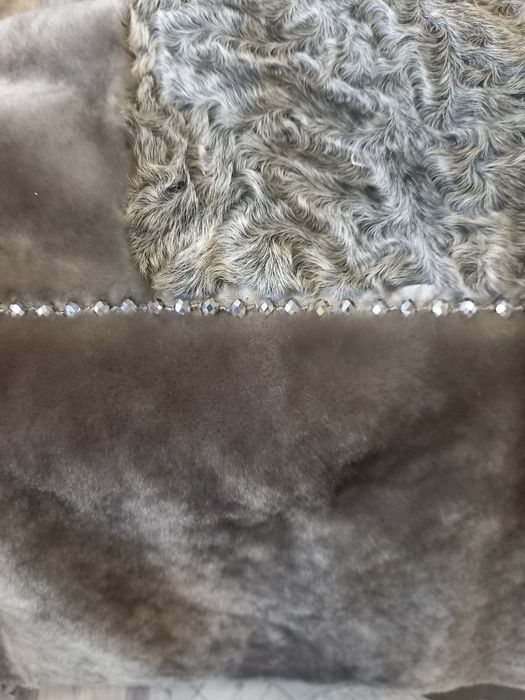 Шуба мутоновая натуральная.