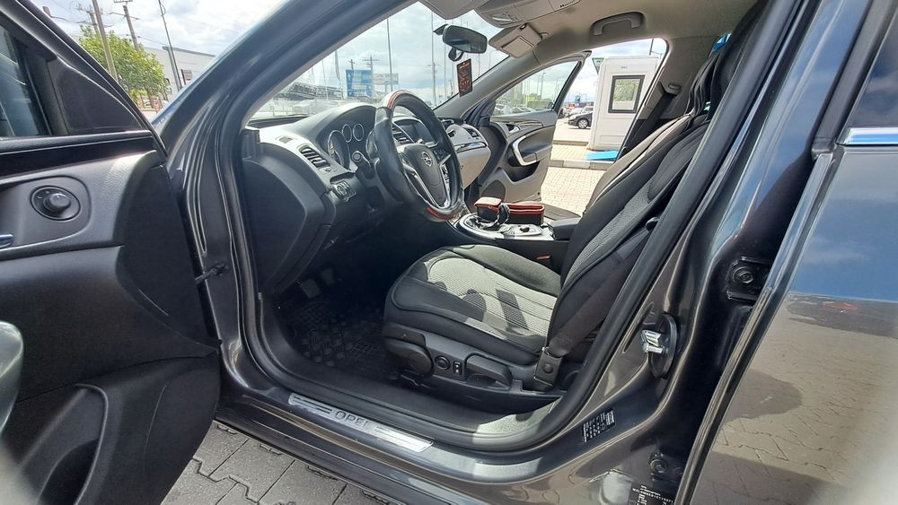 Vand Opel insignia 1.6 benzina turbo