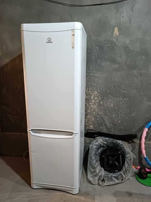 Muzlatgich indesit
