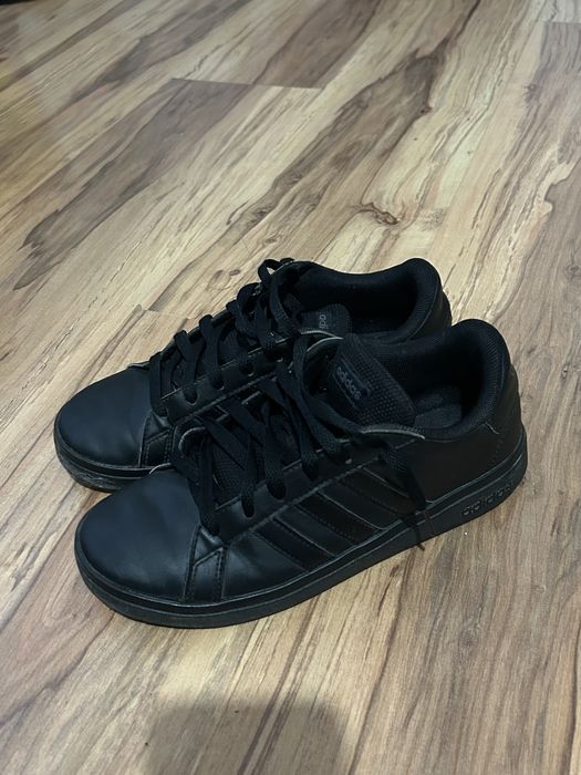 Маратонки и Ботуши на Adidas!