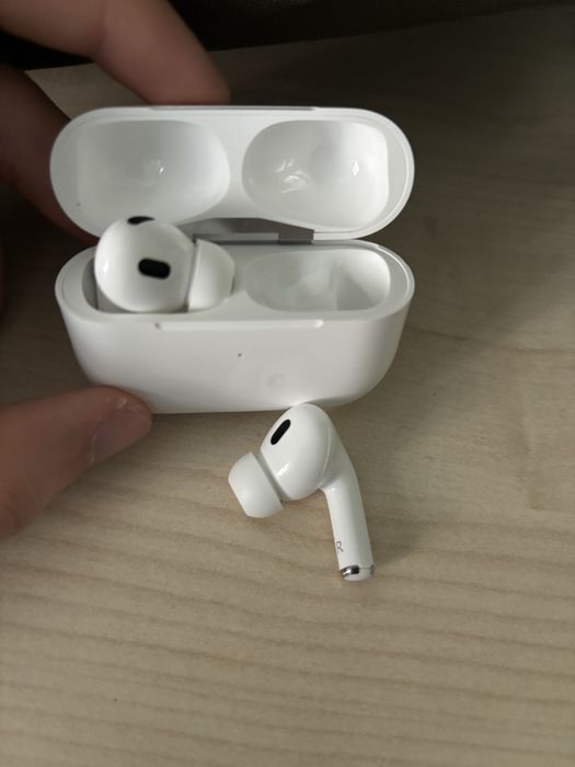 Air pods pro 2.