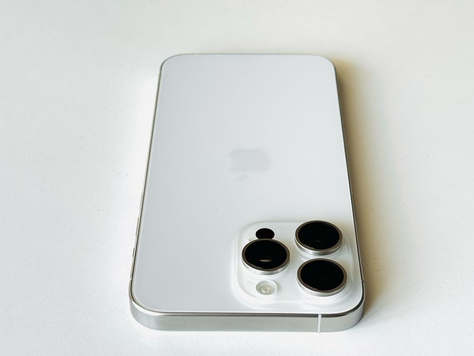 Iphone 15 Pro Max 256GB White 95% Батерия! Гаранция 6 месеца