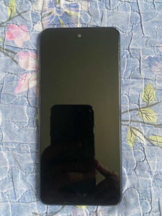 Телефон infinix       И