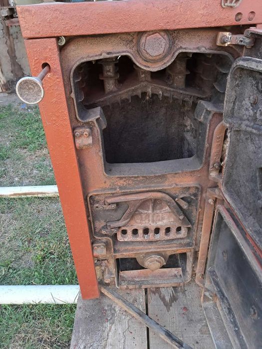 Cazan fonta  pe lemne Viadrus U22