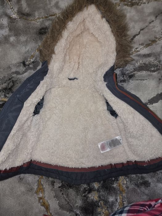 Geaca groasa , in stare impecabila ,marimea 80