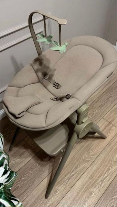 Продам стульчик детский Anex