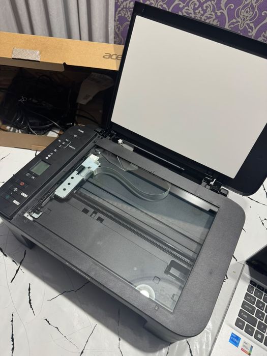 Продам Ноутбук Acer и Принтер